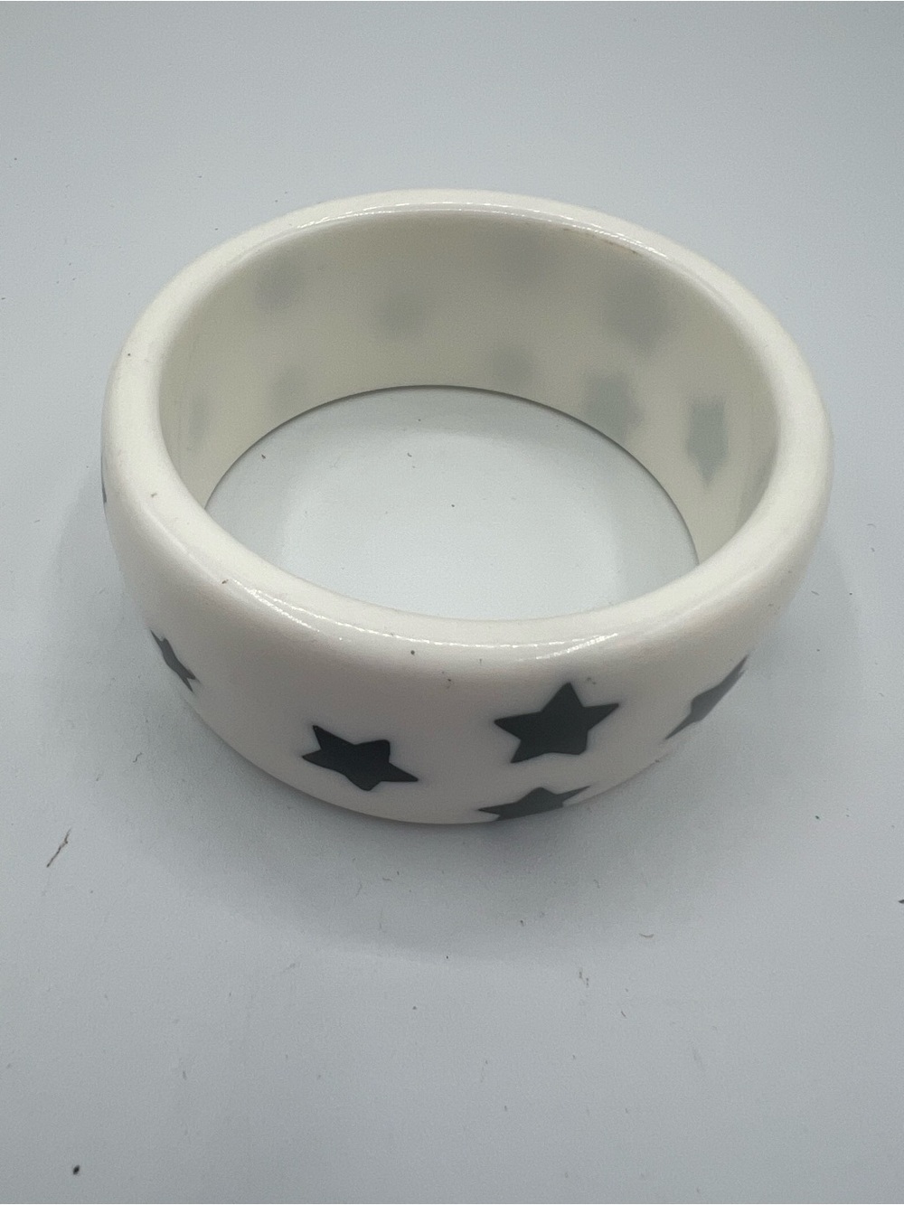 White Star Print Resin Bangle Bracelet